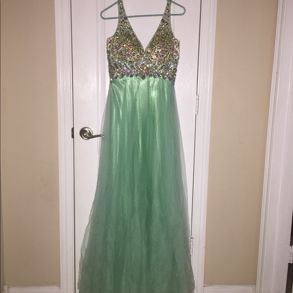 Prom Dress - Picture 2 of 5